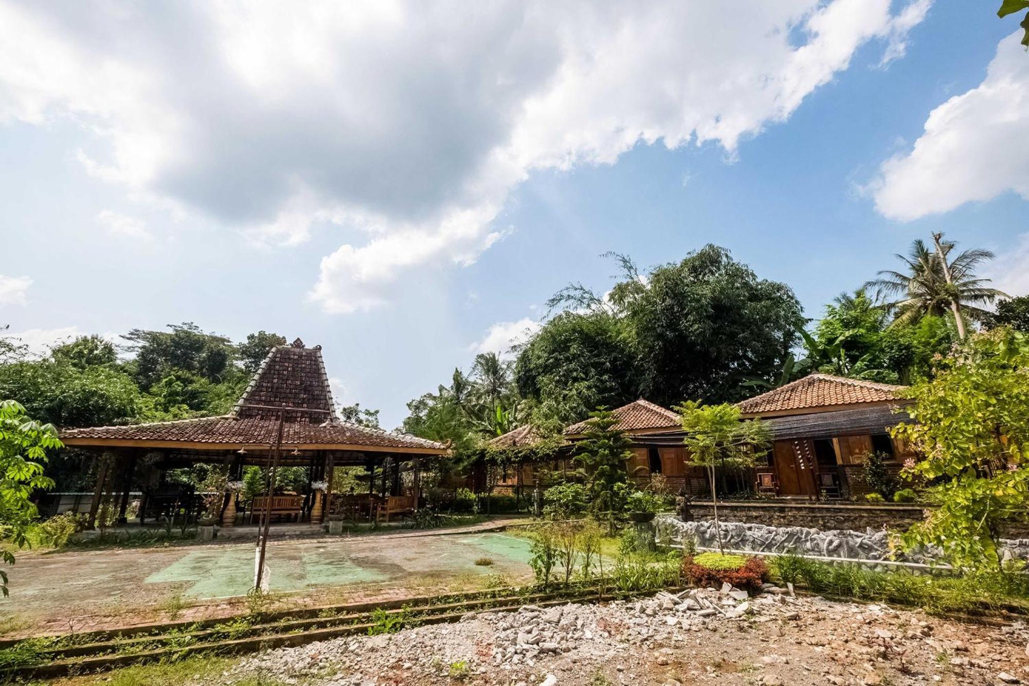 Oyo 3562 Pondok Inspirasi Minggir Klangkapang エクステリア 写真